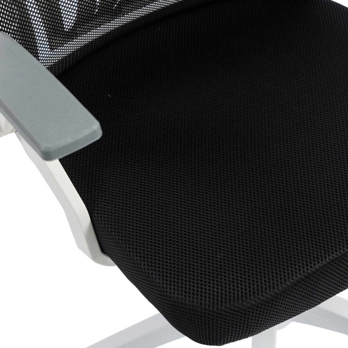 Καρέκλα γραφείου Plymot pakoworld λευκή - mesh μαύρο 48x58x112-122εκ
